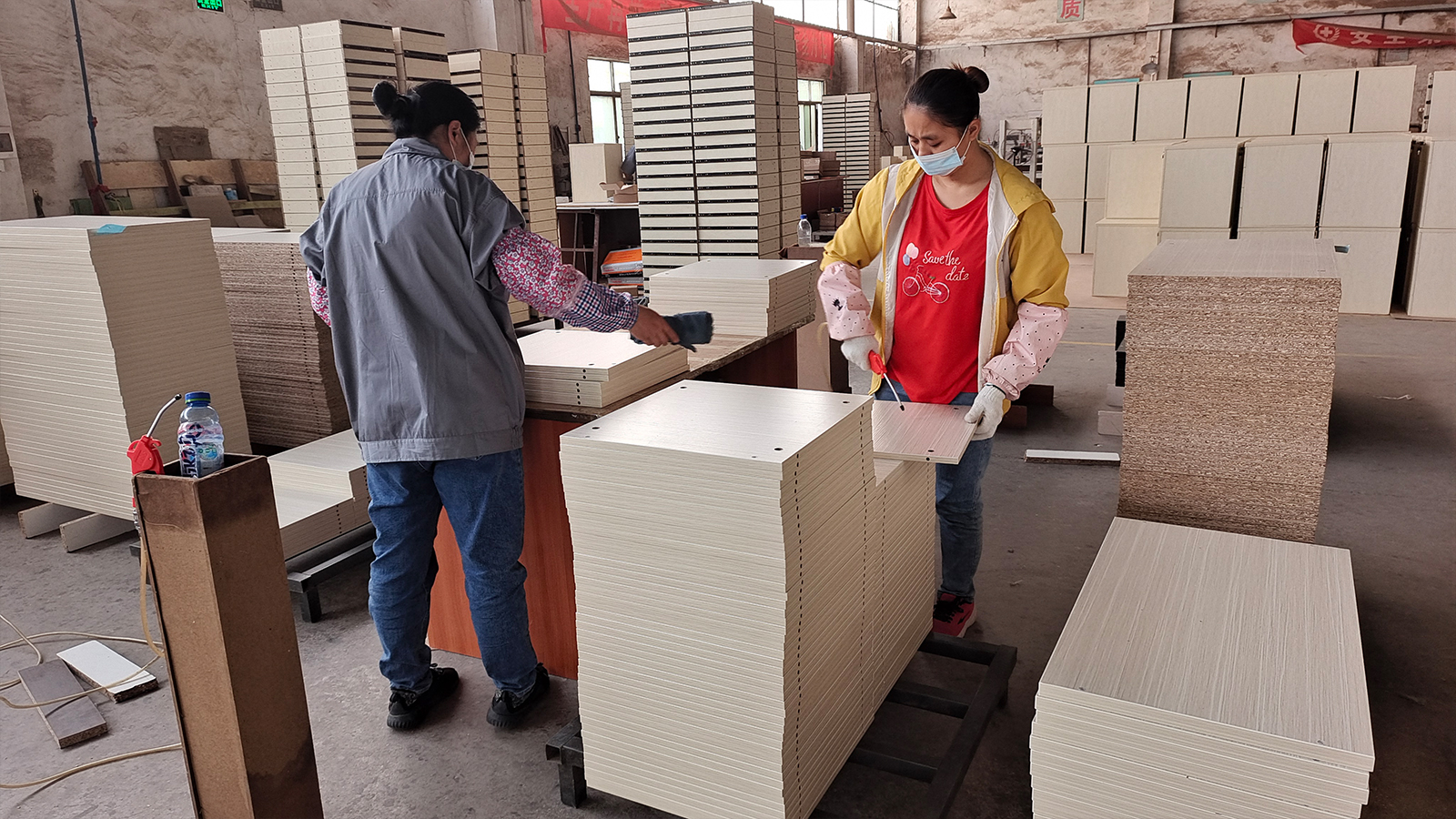 The Process of Making An Office Desk From Xusheng Office
